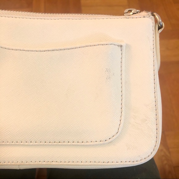 DKNY cream and gold leather pouch - Picture 4 of 6
